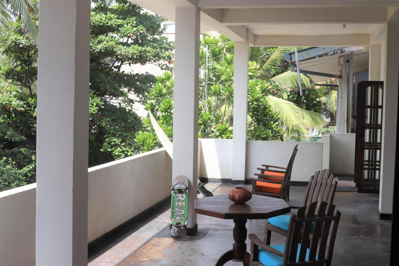Long Beach Guest House Хикадува Екстериор снимка